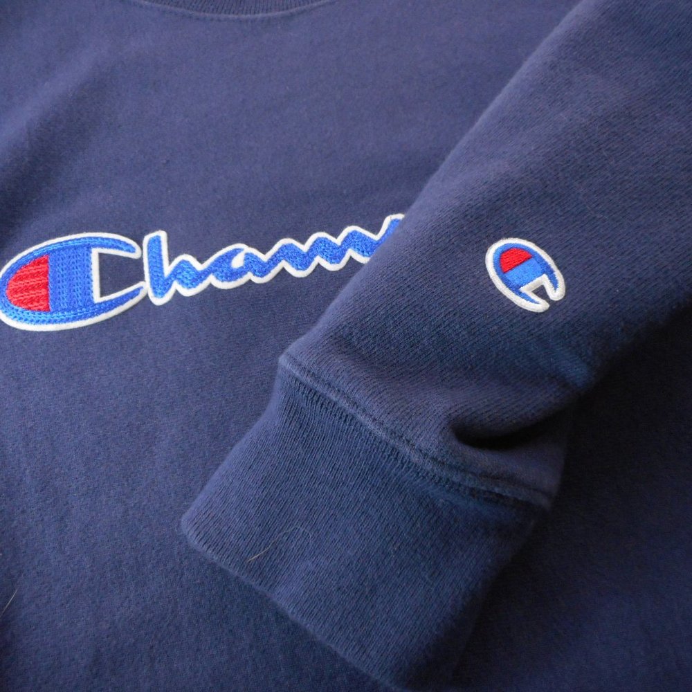 Champion Women's Size L Reverse Weave Navy Blue Pullover Crewneck Sweatshirt - Picture 7 of 7